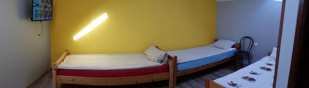 Pokoje Goscinne "U Karola" Pracownicze Ścinawa Extérieur photo