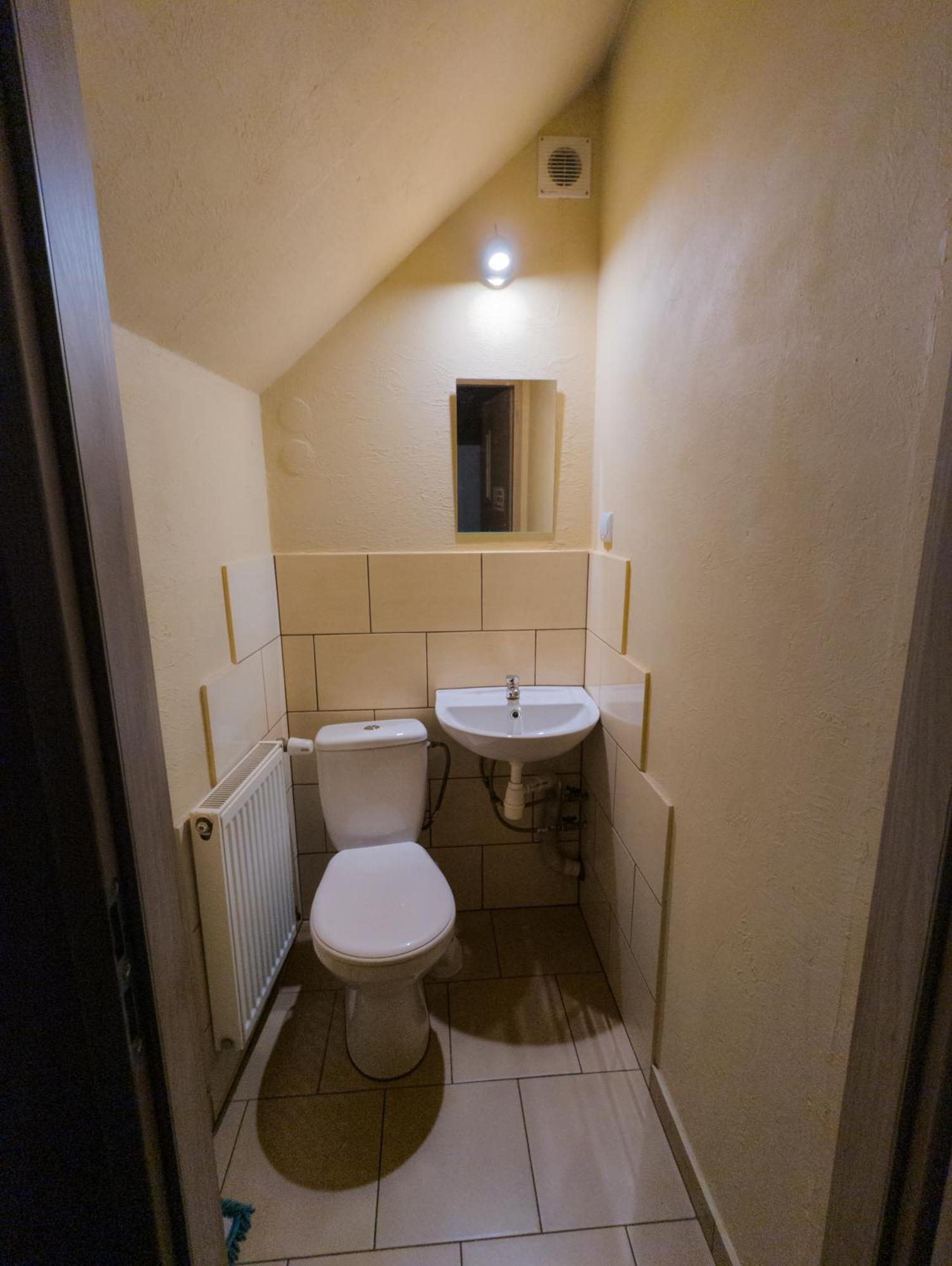 Pokoje Goscinne "U Karola" Pracownicze Ścinawa Extérieur photo