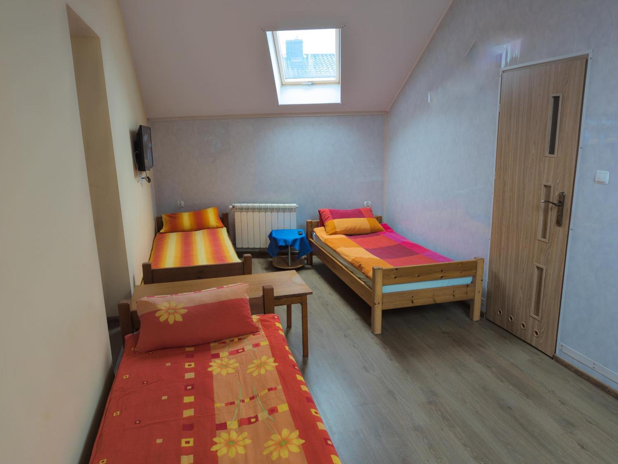 Pokoje Goscinne "U Karola" Pracownicze Ścinawa Extérieur photo