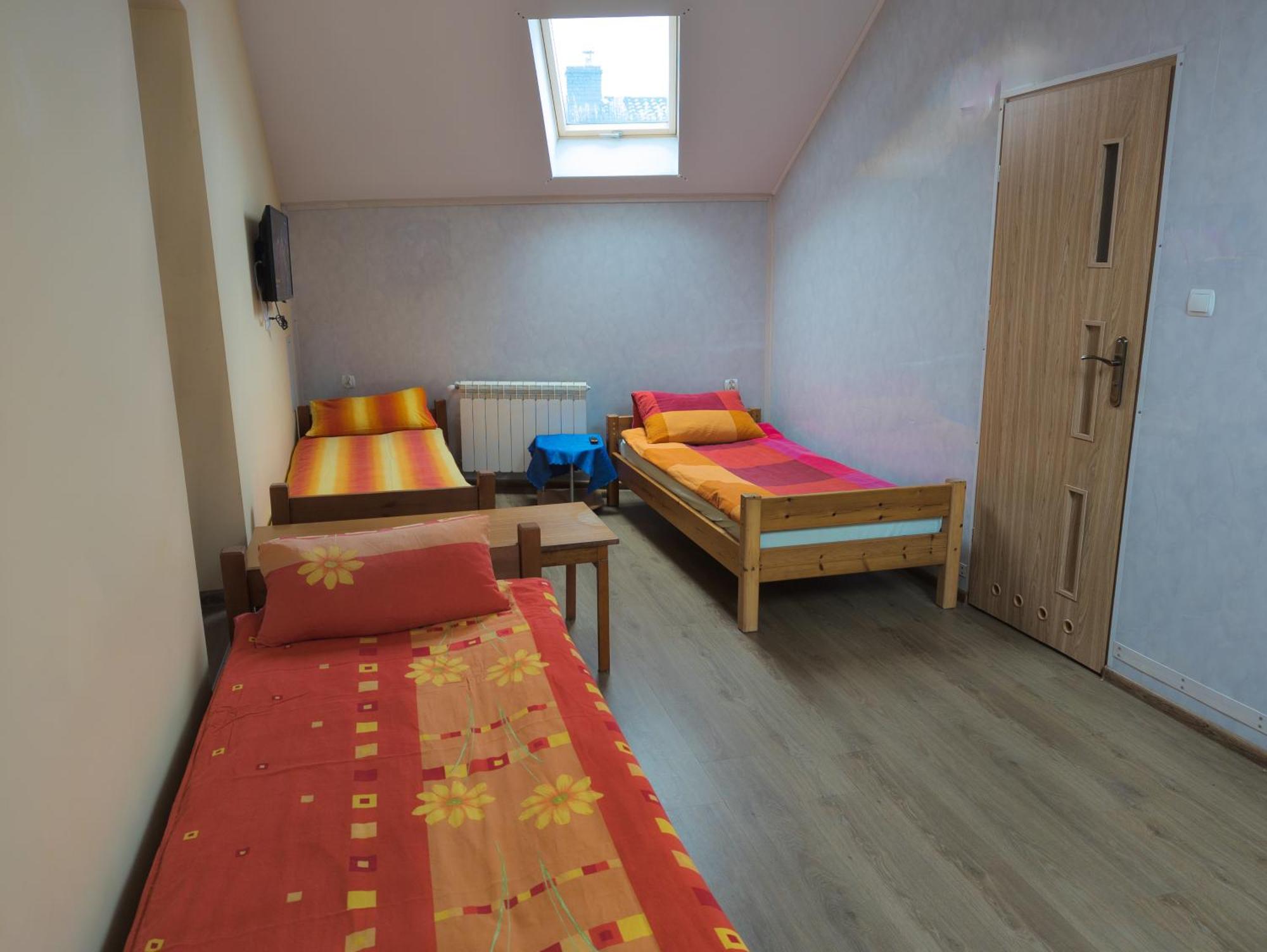 Pokoje Goscinne "U Karola" Pracownicze Ścinawa Extérieur photo